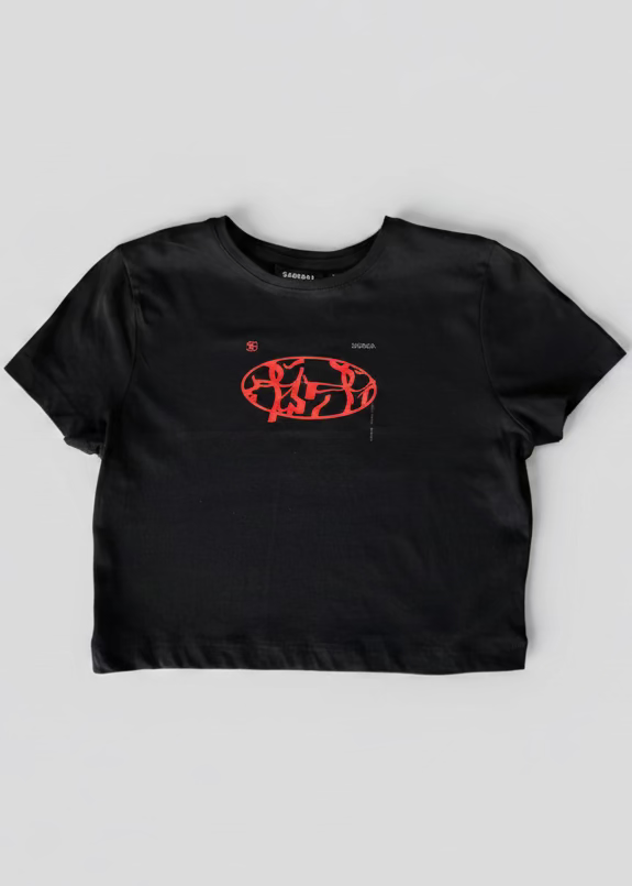 Polera Baby Tee Negra - Sagrada