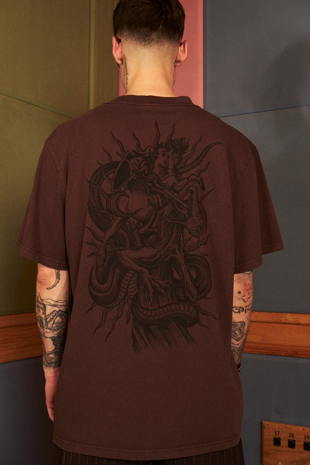 Polera War Of Tree Brown Sequia -Oversized